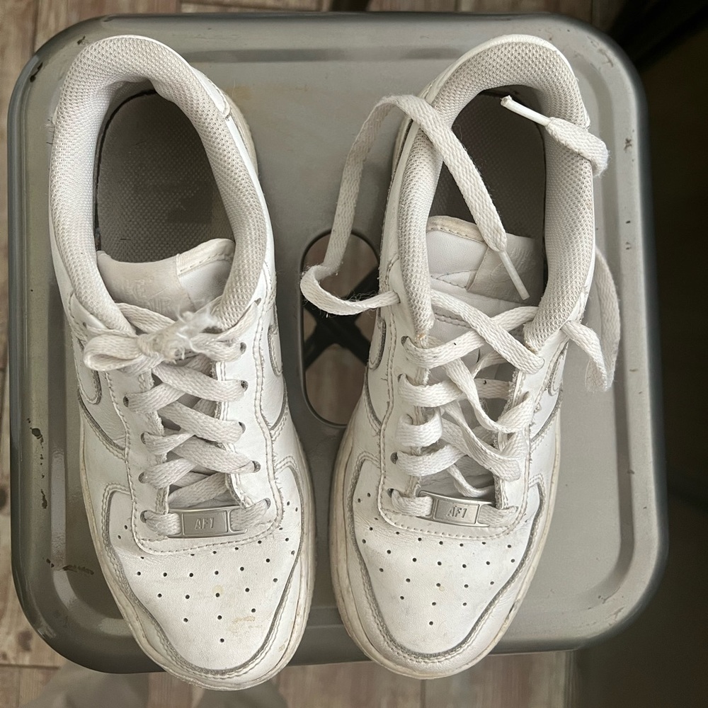 Nike Air Force 1 - image 2